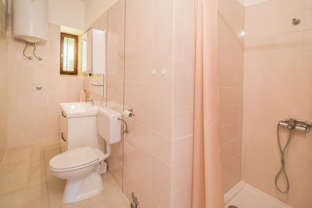 Apartment Ana 1 Malinska Buitenkant foto